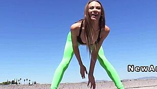 A thin brunette women is lured into an anal penetration with hardcore style
