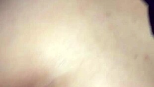 Check out this amateur with a perfect big ass 😍