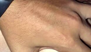 Check out this amateur with a perfect big ass 😍