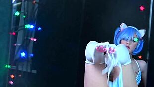 Cat girl cosplay amateur explores spooky boogie theme