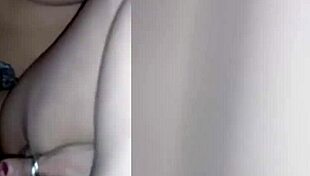 licking tinder girls pussy with homemade amateurs muff diving