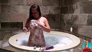 Blonde Whore Shows Off Big Ass In Bathtub For Fans