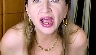 Mariaold Play With Dildo In Sexy Underwear