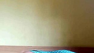 Hotsexydiva prepares juicy pussy for hardcore anal with boyfriend in homemade video