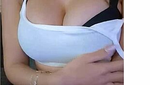 liloo enjoys caressing her big tits in amateur scene