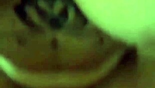 safada gozou e nao sossegou ate tirar leite do seu macho