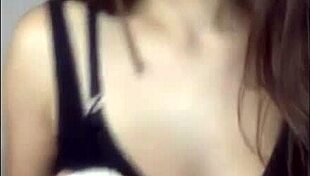 is this babe so sexy on webcam?