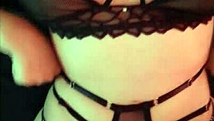 hey, wanna see me pay a bet with my tight ass?