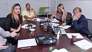 In this pinoy teen's sexual class, he explores straight gay experiences with his classmates.