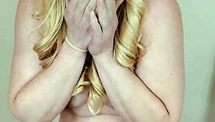 Muscle Girl Humiliates Tiny Biceps in Wrestling!