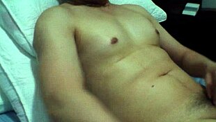 trung niên gay body dâm cu bự chat sex dâm, muốn thử không?