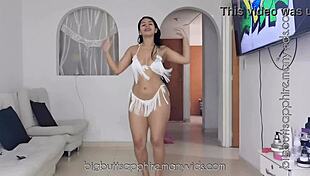 Man, I’m lovin’ watchin’ Ms Sapphire dance and twerk her big ass!