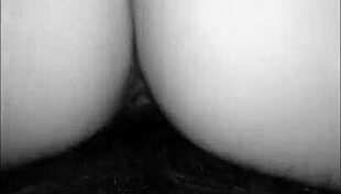 Hey, I'm Hooking Up With My Aunt 😏