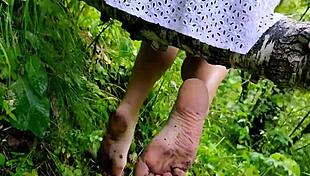 what wears upskirt - milf no panties - dirty sexy soles?