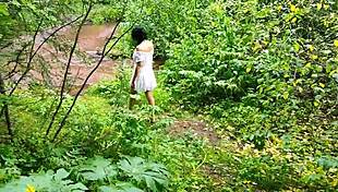 what wears upskirt - milf no panties - dirty sexy soles?