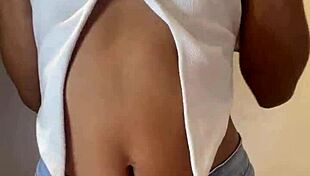 i'm a cute 18yo recording naked in the bathroom