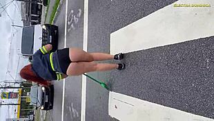 ENCONTREI ESSA EMPREGADA NO TRÂNSITO CONTRATEI ELA PARA A MINHA CASA OLHA QUE SAFADA QUIS ME CHUPAR FIQUEI APAIXONADO