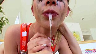 إليزابيث بينتلي تبلع الزب عميق قاسي!