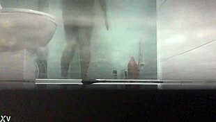 Amateur hot girl bathes seductively in video