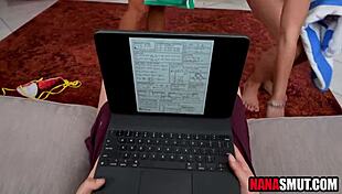 Ich fühlte mich so wild mit Stiefoma Mandy Rhea und Victoria Lobov, die mich draußen blasen.