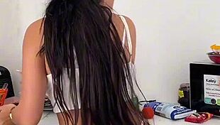 beautiful latina invites you to make breakfast together