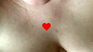 Watch this thick girl tease herself with toys on webcam