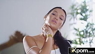 5kporn asia vargas needs his dick inside her