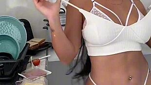 beautiful latina invites you to make breakfast together