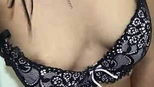 Escandalo - Intimate video of actress Karelyz Rios leaks online.