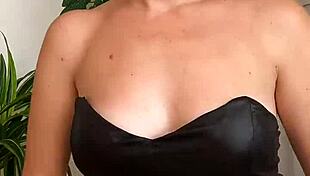 Get ready for Spanish JOI with Cherry Lips guiding your release.