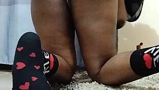 Ebony Fingers Herself To Powerful Orgasm