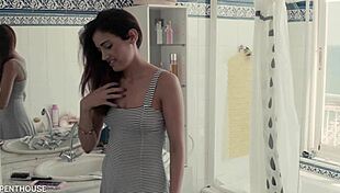 Hot Spanish Babe Penelope Cum Fucks Until Sprayed With Jizz