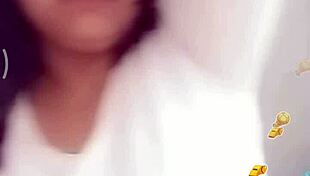 Sona Bhabhi Intensely Shows Nipples on Bigo Live Chat