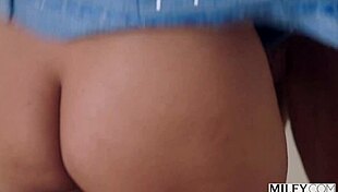 Milfy realtor Penny craves and sucks his hard dick