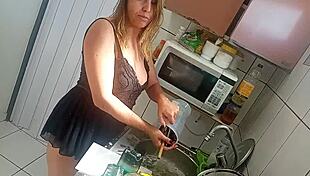 Sarah Rosa Shows Tits And Ass