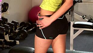 Demi A shows off her gym trim routine