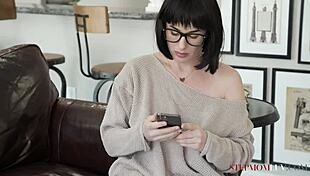 Stepmom Olive Glass Gets Creampied by Petite Oliver Faze in POV Reality