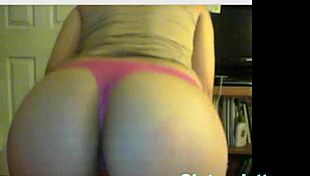 Wow, Cute Asian Teen Twerks Ass On Webcam!