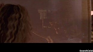 Alison Lohman dan Kristin Adams topless pada 2005