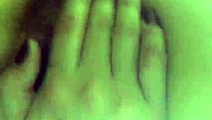 Vietnamese Girl Seduces Boyfriend in Motel!