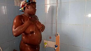 i masturbate in the bathroom as an ebony amateur