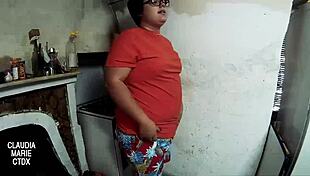 follando entre grasa estufa y porquería me hace sentir tan emocionado