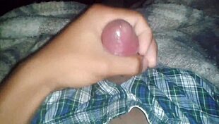 tocando mais uma punheta com anal e assfucking.