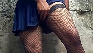 mi falda bien rico en publico