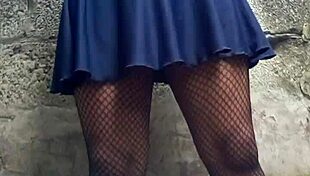 mi falda bien rico en publico