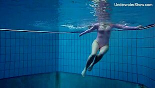 simonna shows big tits ass in public pool underwater smoking horny 😘
