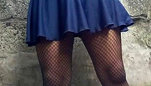 mi falda bien rico en publico