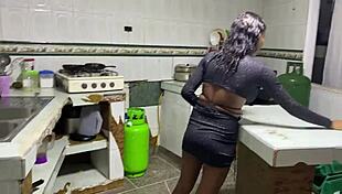 Fui Ala Cocina Sin Bragas Y Di Mi Culo A Hermanastro Jaison!