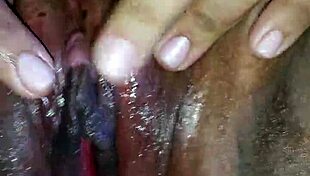 Loving how this latina bbw stretches wide open