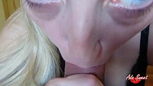 Tinder Hookup Gives Amazing Blowjob Until He Cums! 😍